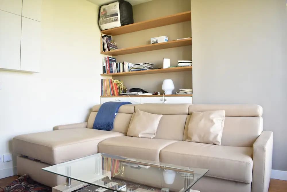 Bright Studio Apartment With High View - photo 4