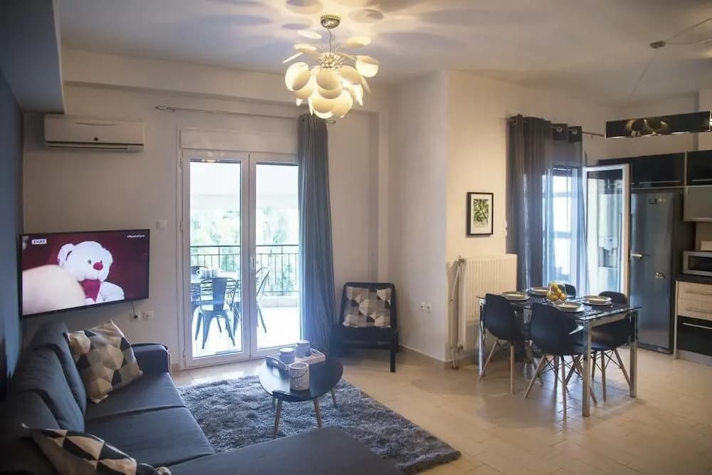 Chic and Central Apartment Park View - photo 3