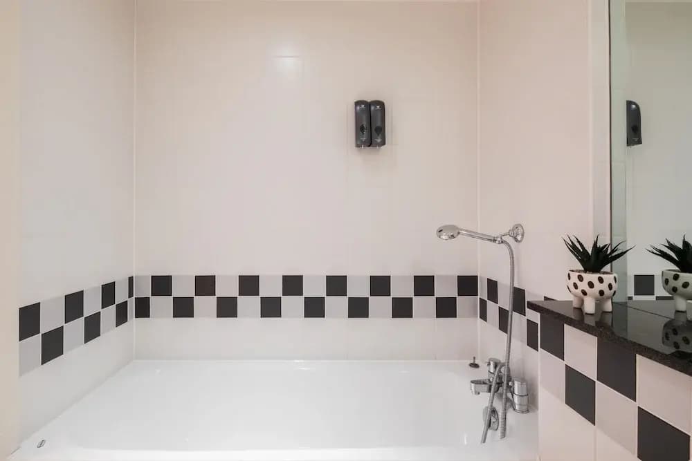 The Hoxton Apartments - photo 16