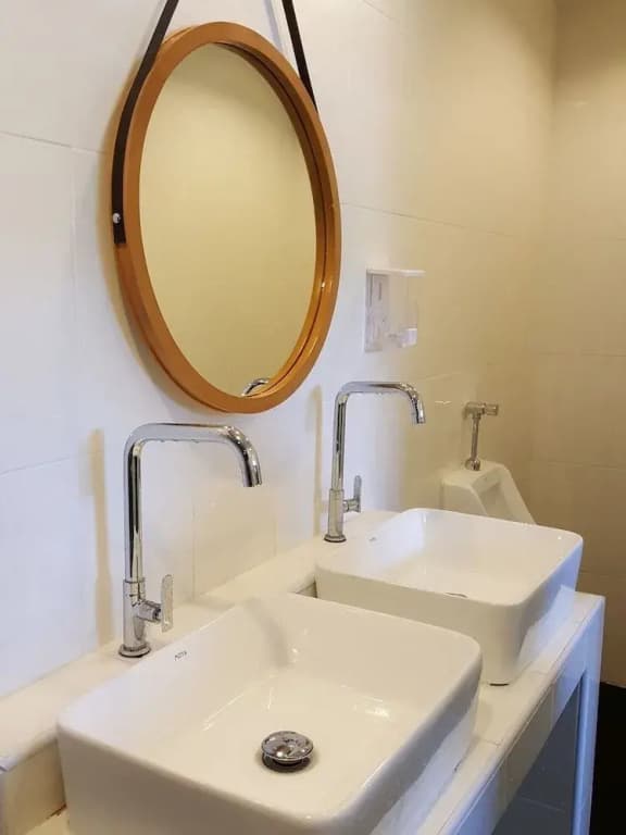 The Bed Hostel at Patong - photo 9