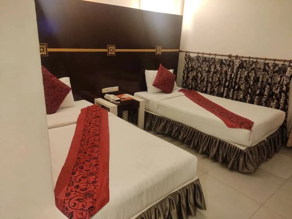 Hotel Asok Inn - photo 2