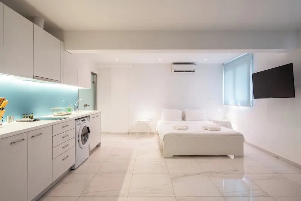 Cute and Convenient Studio in Athens - photo 13
