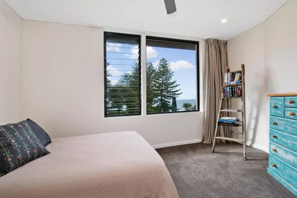 BRON455B - Bronte Beach House with Ocean Views - photo 4