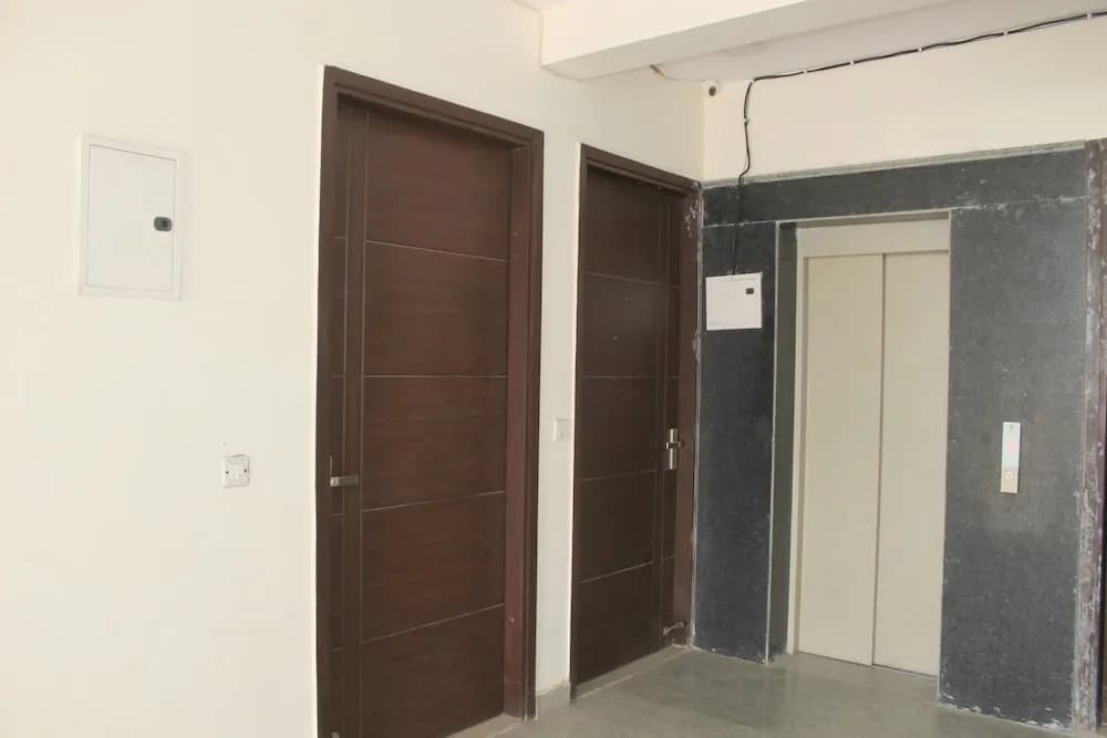 South Delhi Inn - photo 13