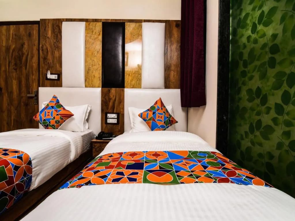 Hotel Dollar Inn - photo 12