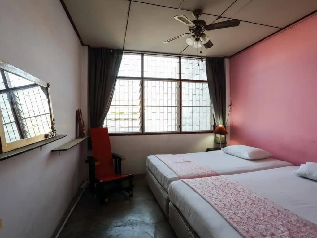 Phuket 43 Guesthouse - photo 1