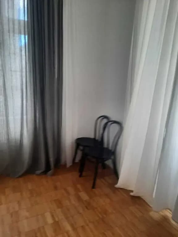 Value 2BR Apt Central City Location - photo 2