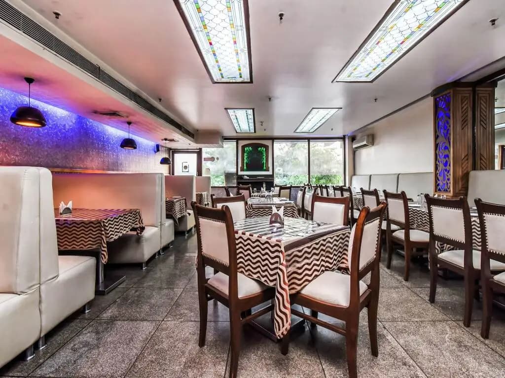 OYO 625 Dev Palace - photo 15