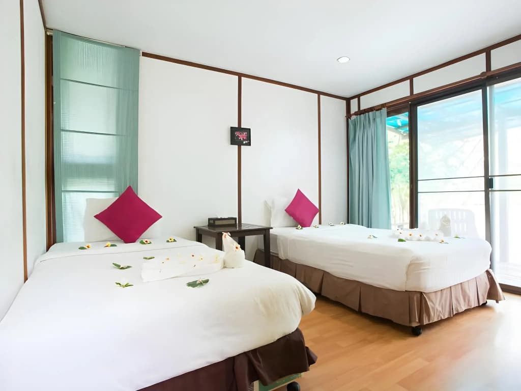 B52 Beach Resort - photo 1