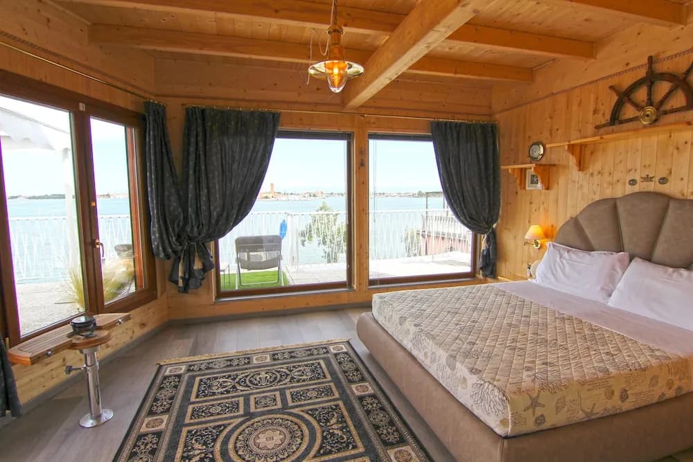 Oasis Golden Lagoon Chalet - photo 4