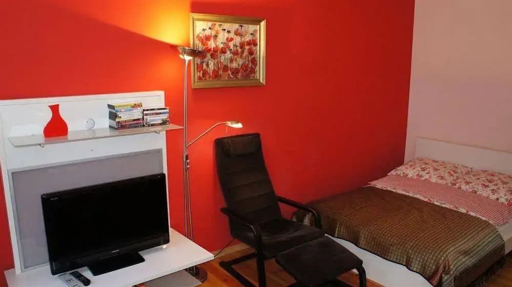 2-room Apartment Emdener Strasse - photo 3