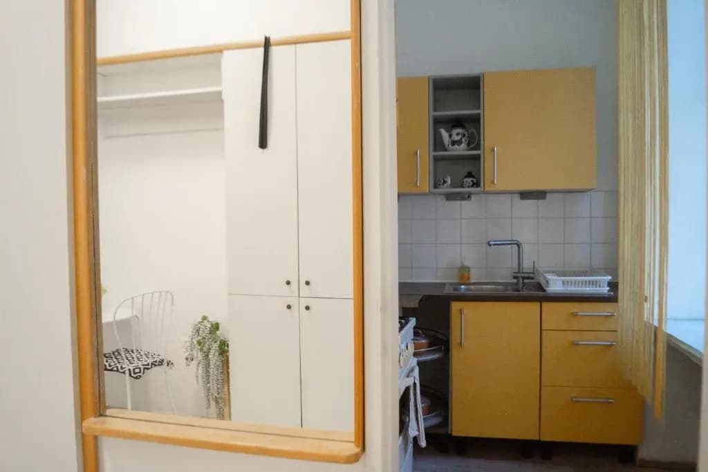 Central 2BR Apt. - Lovely for Long Stays - photo 14