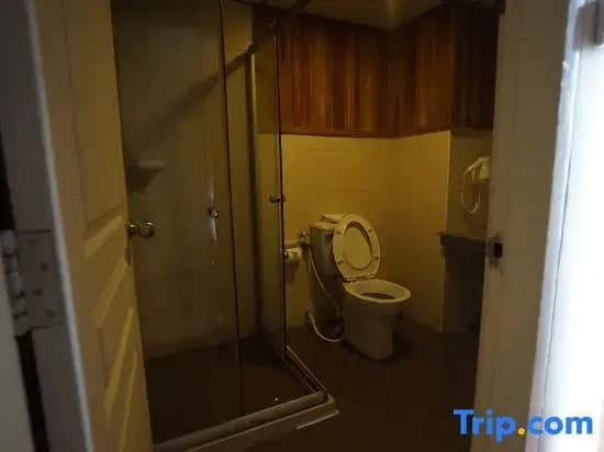 The Spring Srinakarin Hotel - photo 10