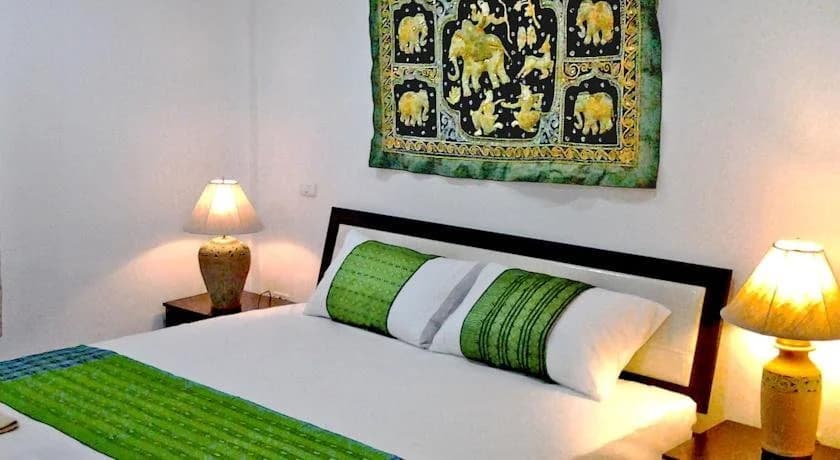 Beshert Guesthouse - photo 4