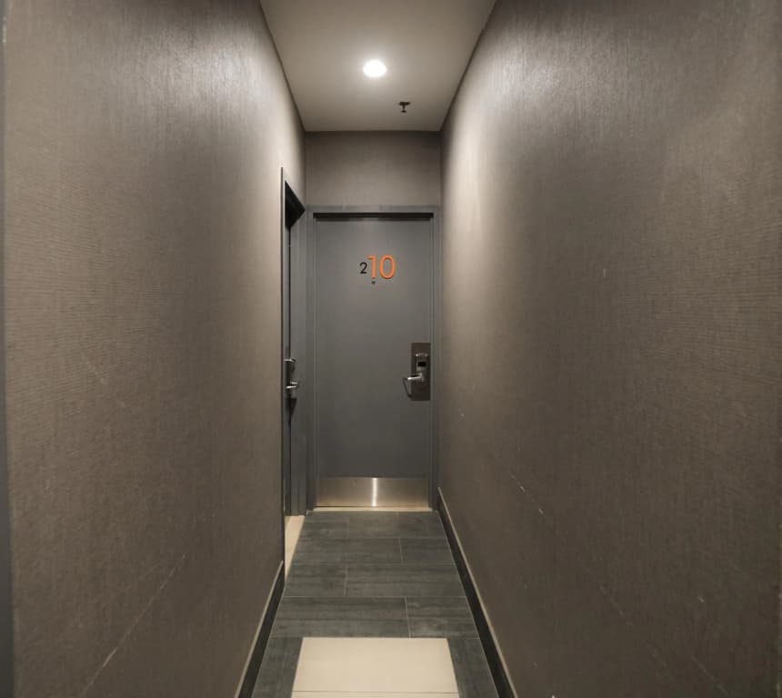 Midtown West Hotel - photo 16