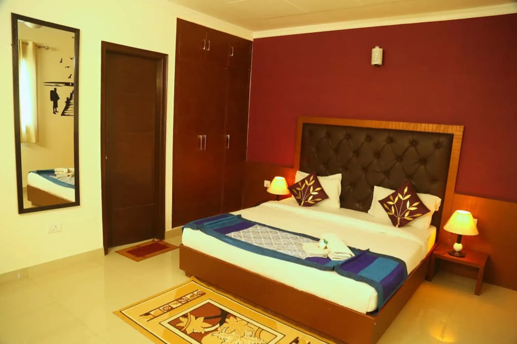 Anantkoti Hotel - photo 2