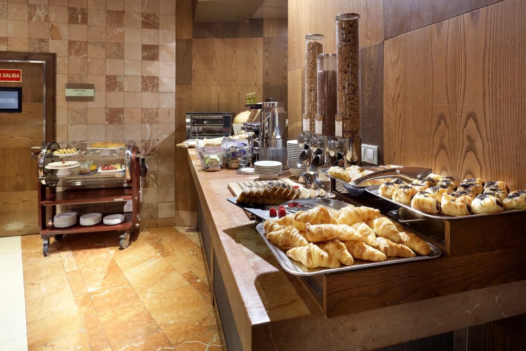 Eurostars Suites Mirasierra - photo 35
