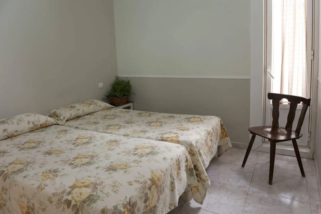 Hostal Madrid - photo 4