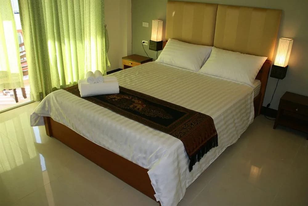 @ The Beach Hotel - photo 3