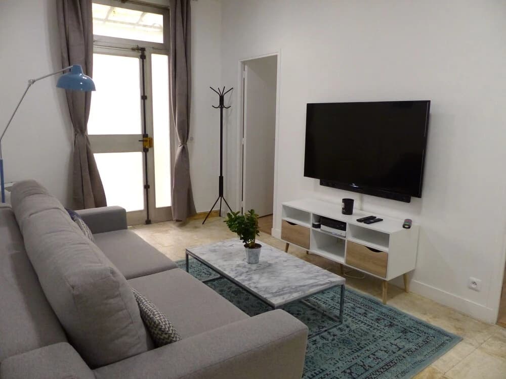 Rue Turgot Apartment - photo 5