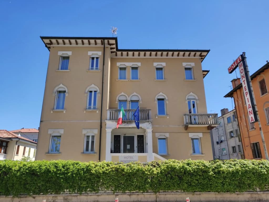 Hotel Montepiana - photo 1