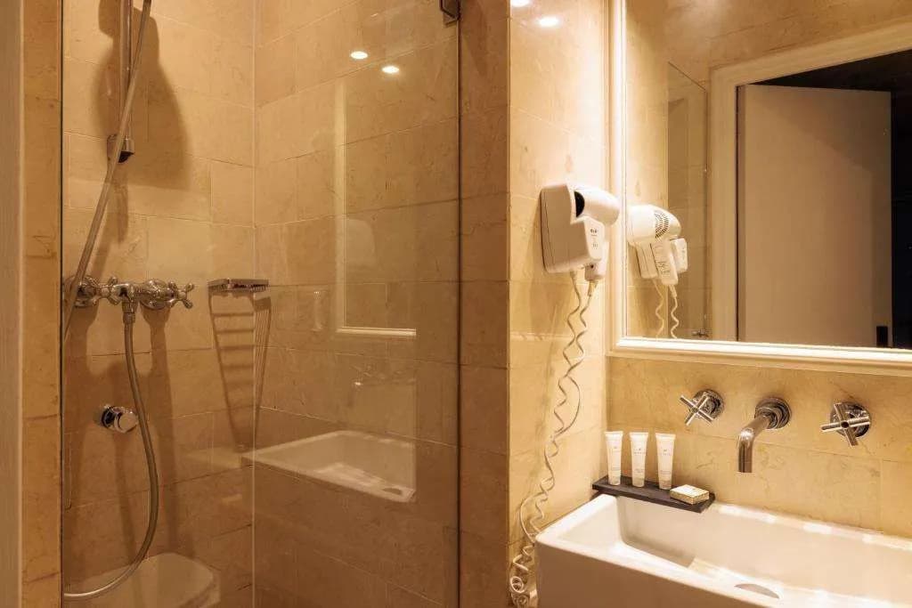 Hôtel Saint Martin Bastille - photo 10