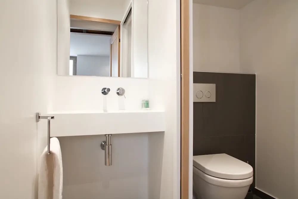 St. Germain des Pres Mabillon Apartment - photo 7