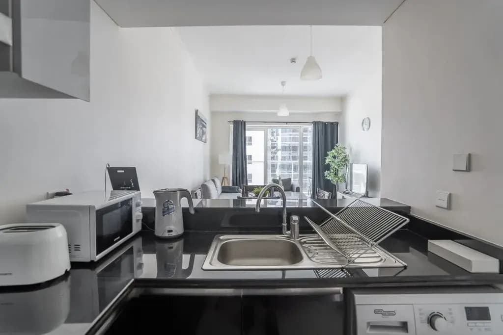Dubai Marina beautiful apartment with water view - photo 19