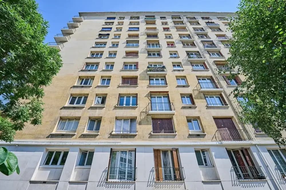 Sublime 2 Bedroom Flat Quai de Seine Eiffel Tower - photo 1