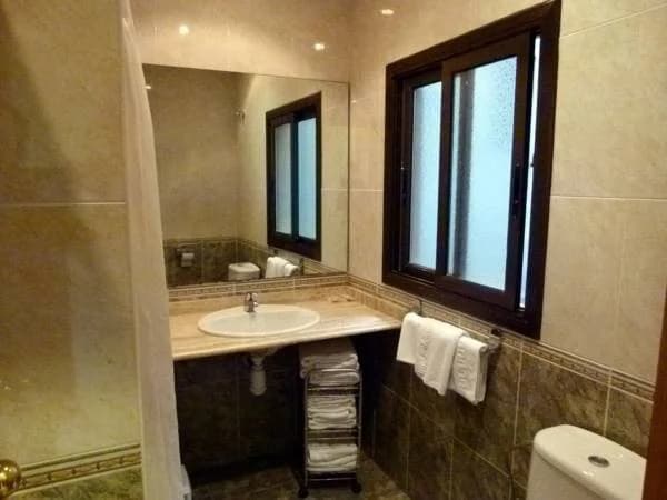 Hostal Nuevo Colón - photo 10
