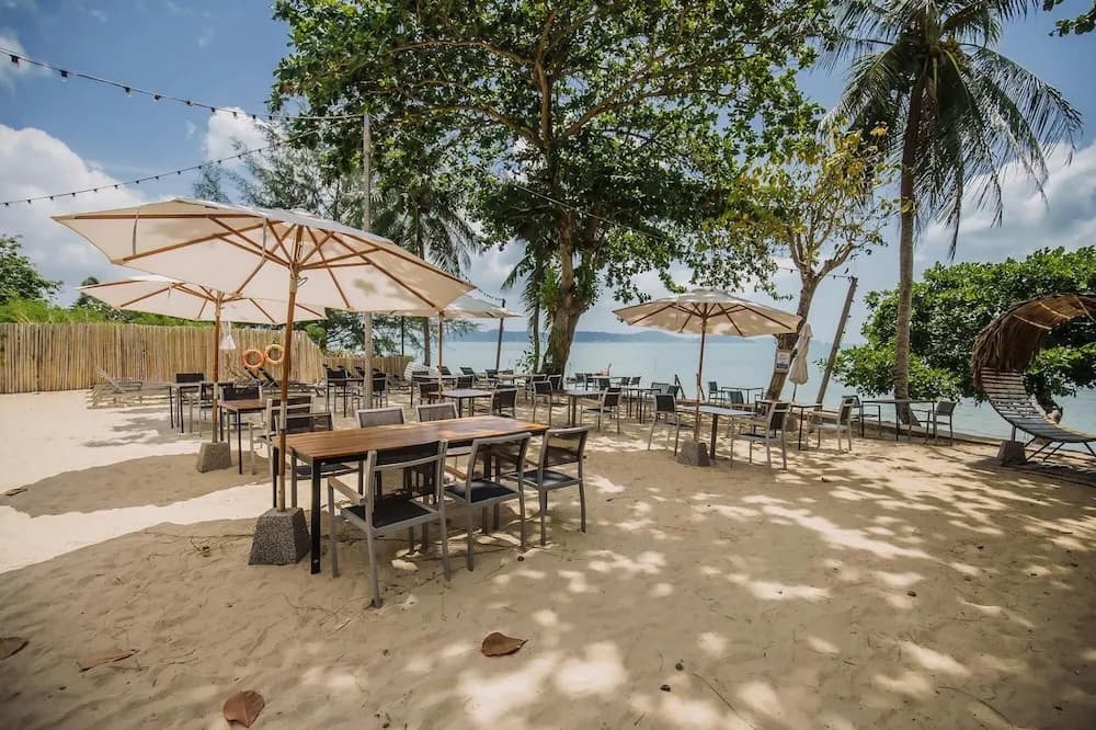 Maroon Studio at the Beachfront - photo 21