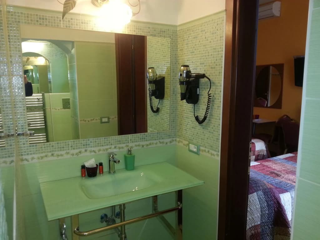 Hotel Ester - photo 10