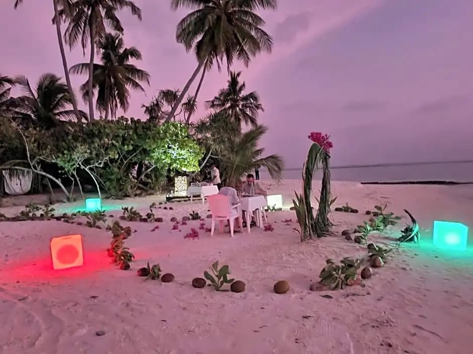 Island Life Maldives Retreat & Spa - photo 12