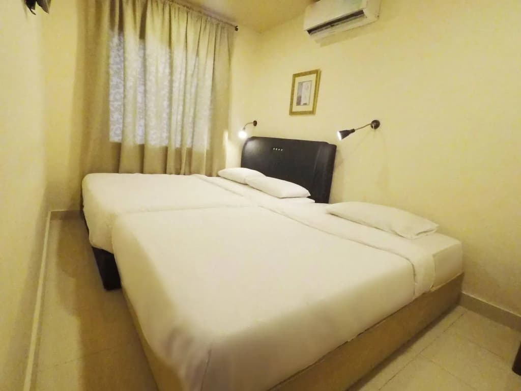 Goldbrick Hotel - photo 7