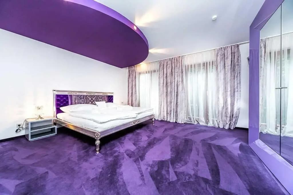 Luxury Apartment In Versace Style - photo 3