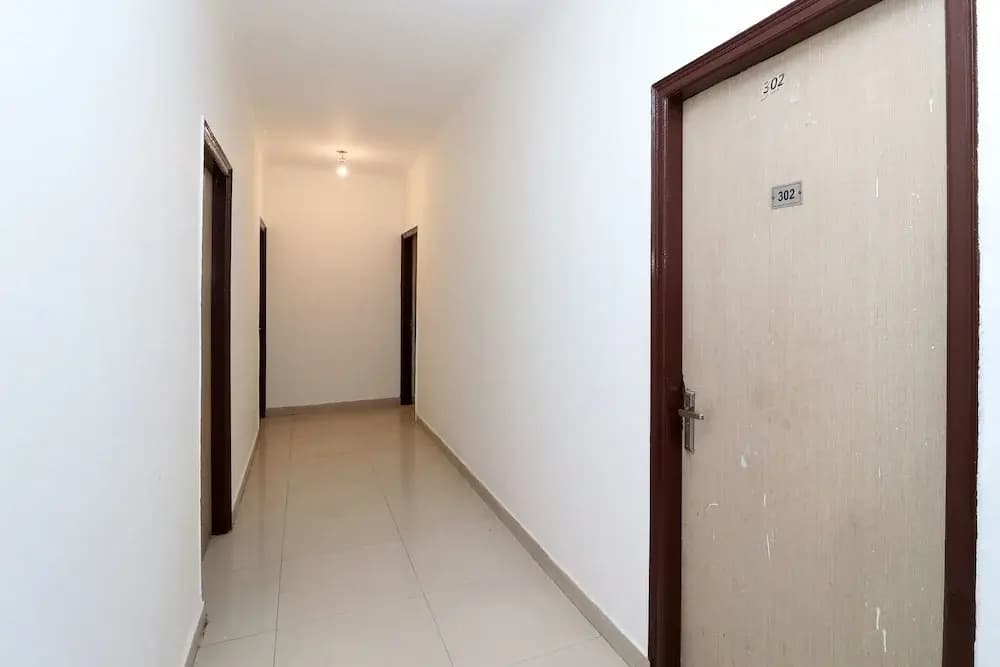 OYO 28620 Hotel Monarch - photo 10