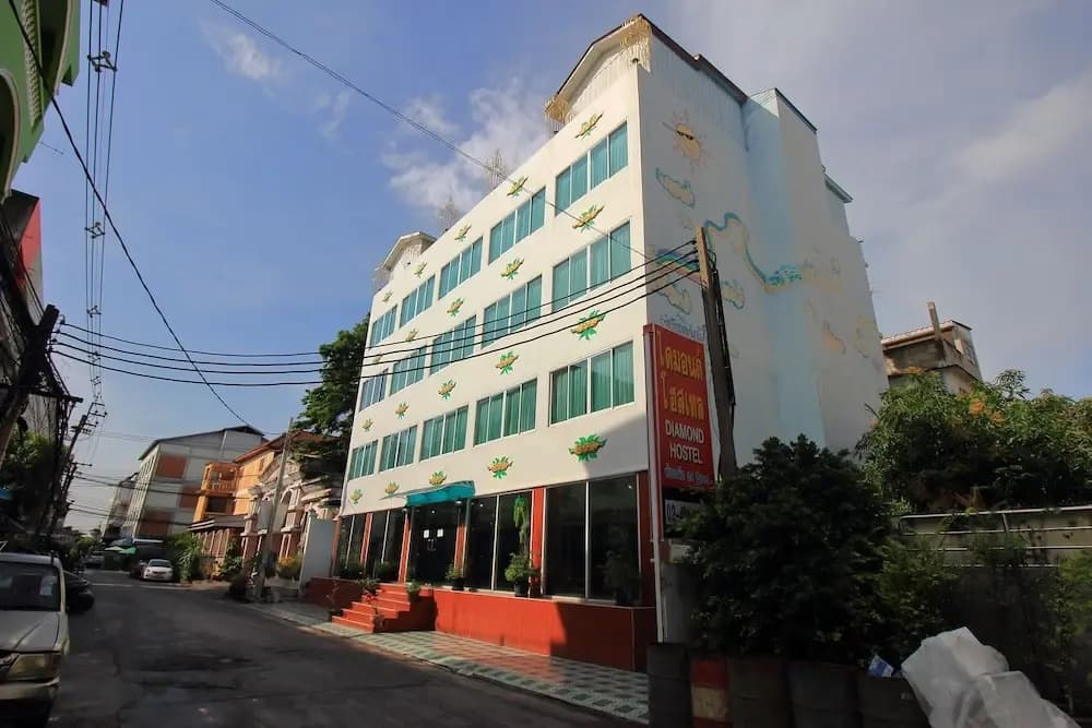 OYO 410 Diamond Boutique Hostel - photo 1