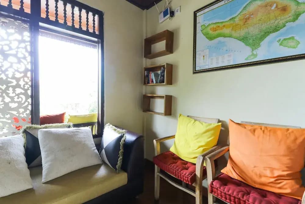 RW Downtown Hostel Ubud - photo 6