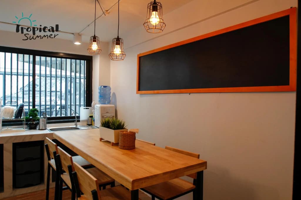 Tropical Summer Cafe & Hostel - photo 2