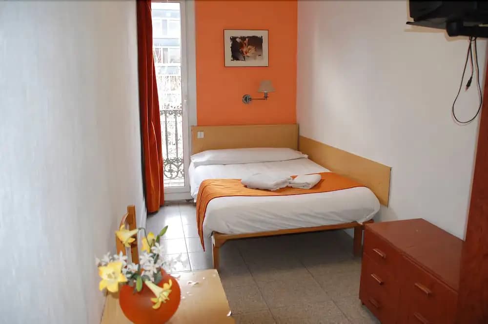 Pension Bahia Barcelona - photo 2