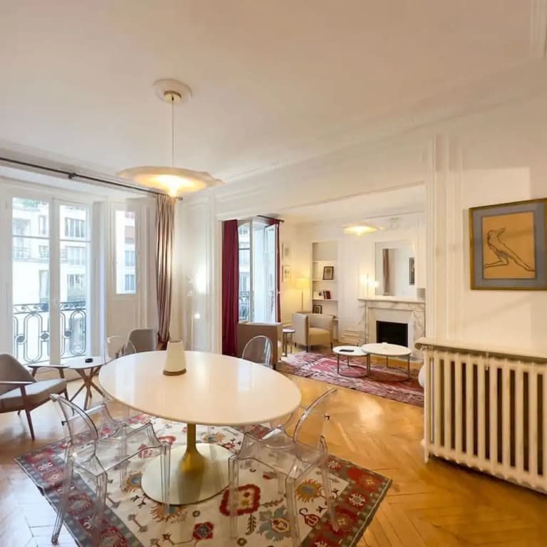 Chic Grenelle 3 Bedroom Apartment in Paris - photo 10