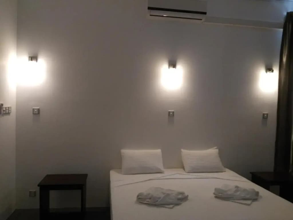 West Inn Colombo - photo 20