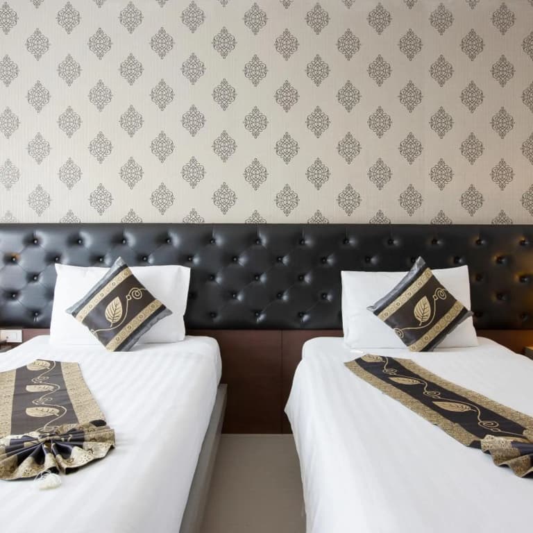 Hemingways Silk Hotel - photo 35