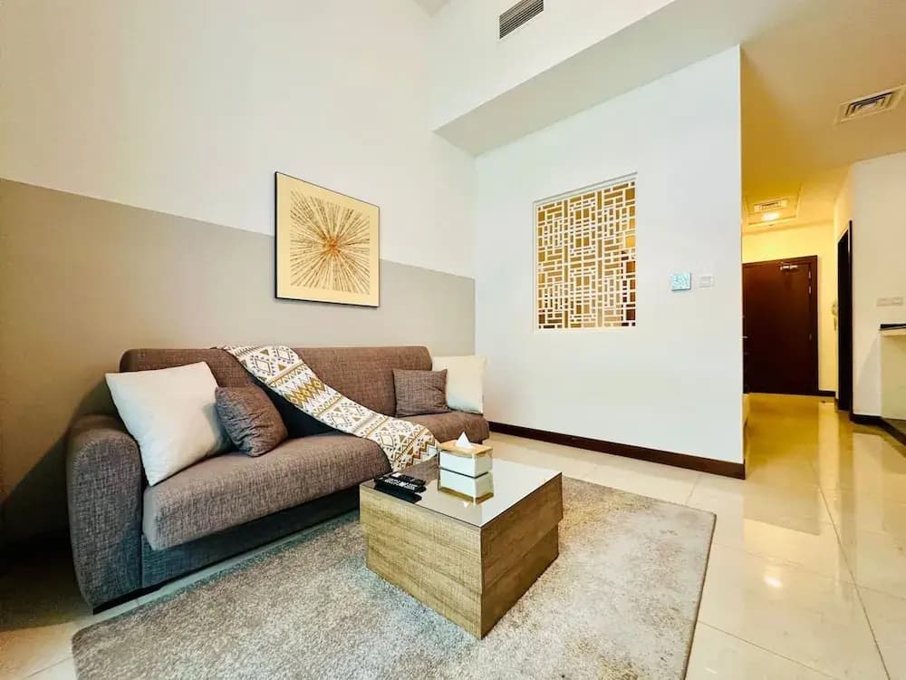 Studio in JVC w Premium Amenities Near Circle Mall - photo 3