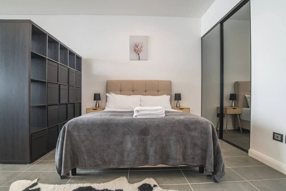 Home With Convenient Location! Close to Train&cbd - main photo