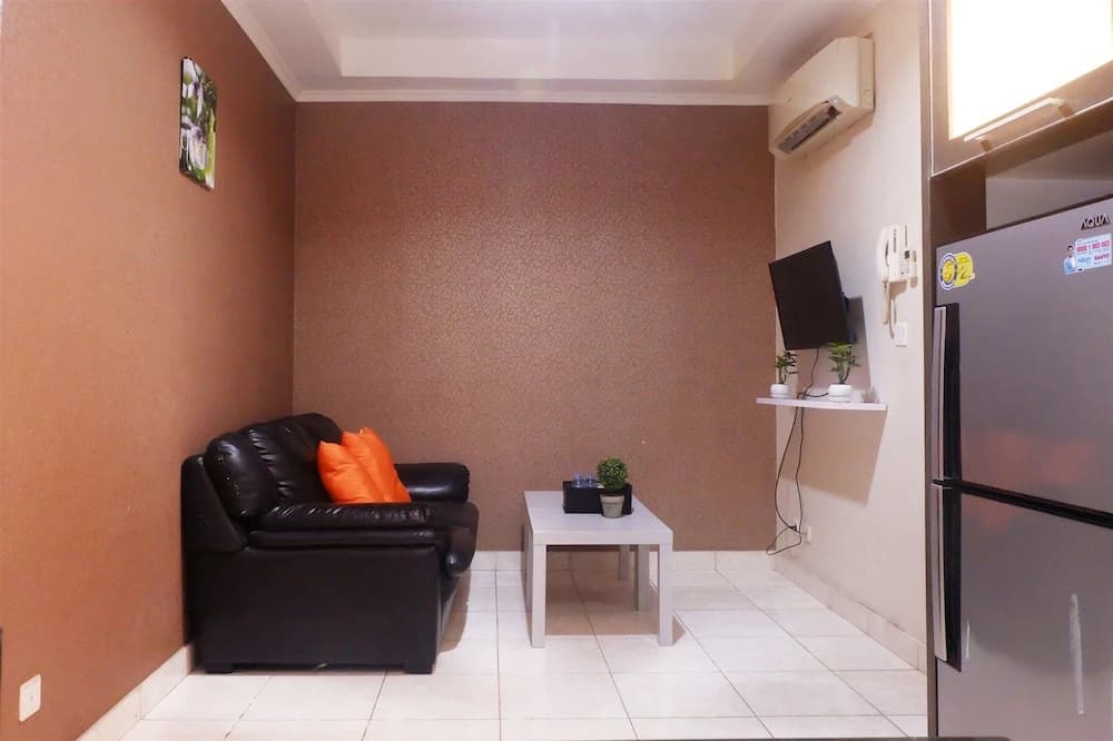 Penthouse Level Apartment At Mall Of Indonesia (MOI) Gading - photo 8