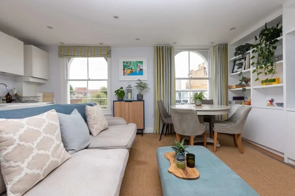 Spacious 3 Bedroom in Notting Hill With Balcony - photo 12