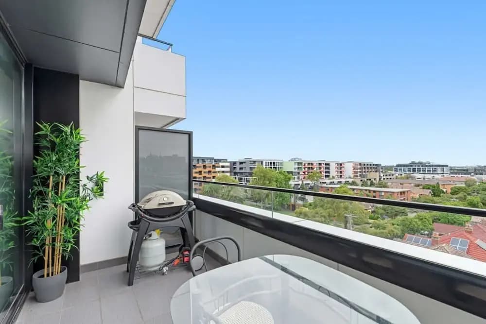 Eclectic 1-bed Apartment With Pool and Gym - photo 5