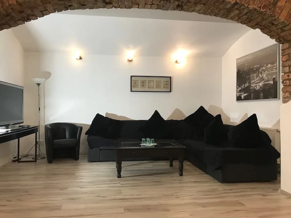 3 Bed Flat - Sleeps 20 - Smoking Room - Wifi - photo 10