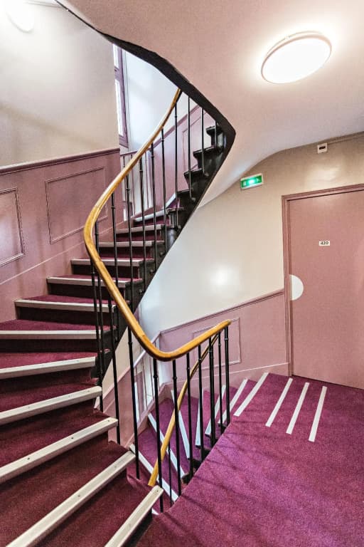 Modern Hotel - photo 18